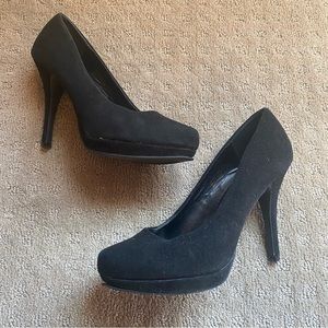 Black faux suede pumps